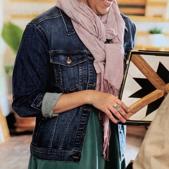 The Limited Jackets & Blazers - ❤️The Limited jean jacket excellent condition